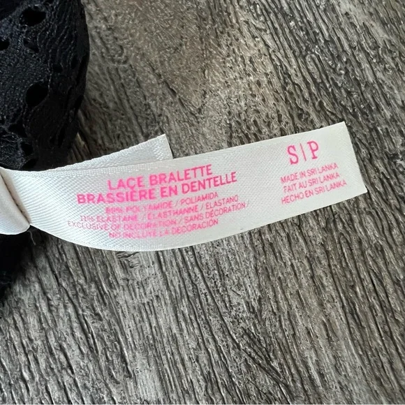 VICTORIA’S SECRET PINK NWT Black Lace Bralette Padded Underwire Size S - Picture 8 of 9